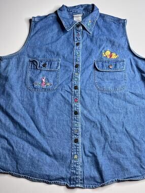 Vintage The Disney Store Shirt Womens XXL Blue Denim Winnie Pooh Piglet Floral